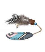 Mysz z dzwonkiem i piórkiem